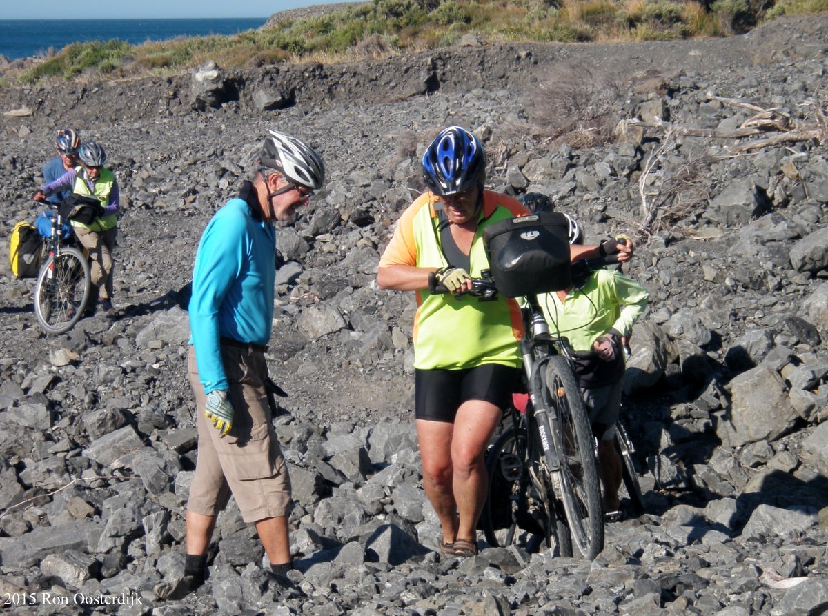 1-ACTAChallengingtrailnearTurakiraeHead.jpg (329045 bytes)